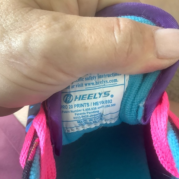 HEELYS Roller Skate Shoes Unisex Size Youth 6 Pro 20 Wheeled Sneakers Black Neon - Picture 6 of 9